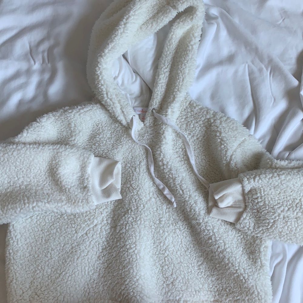 Fuzzy Teddy Hoodie!
